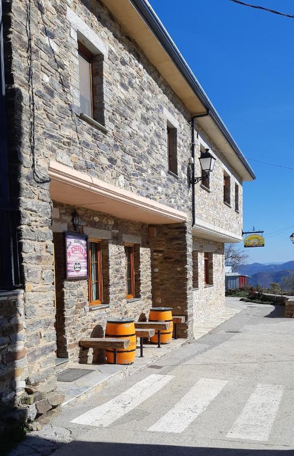 Albergue La Escuela La Laguna  エクステリア 写真